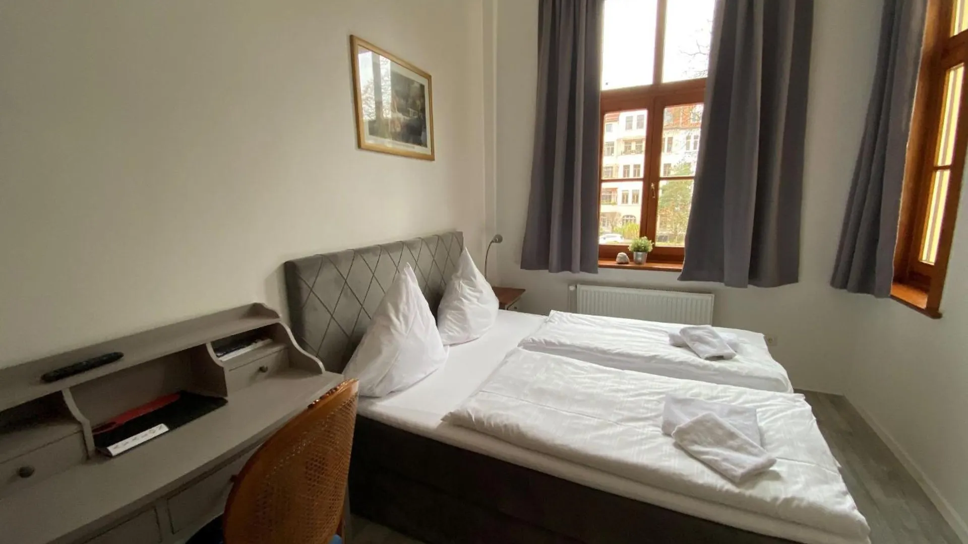Avalon Bed & Breakfast Themen/- Nichtraucherhotel Hannover