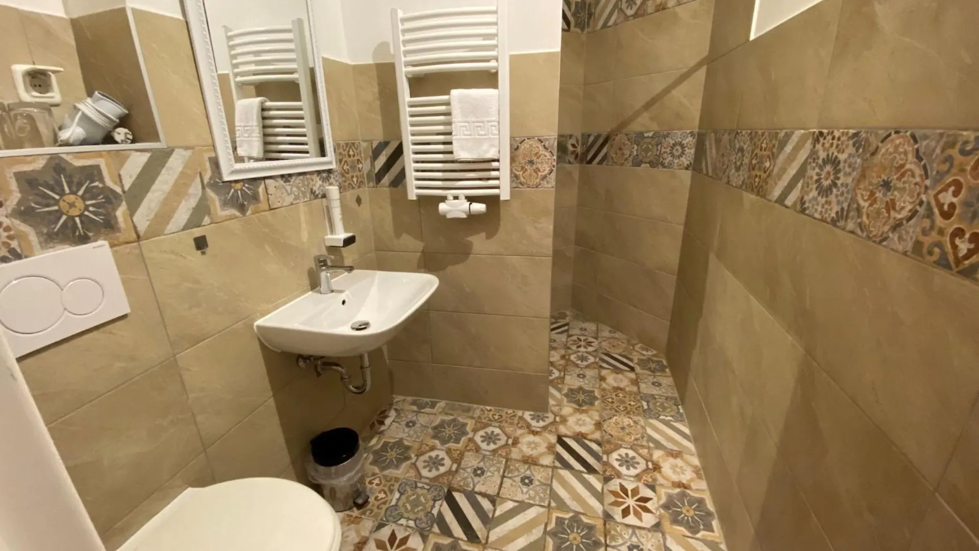 Hotel Avalon Bed & Breakfast Themen/- Nichtraucherhotel Hannover