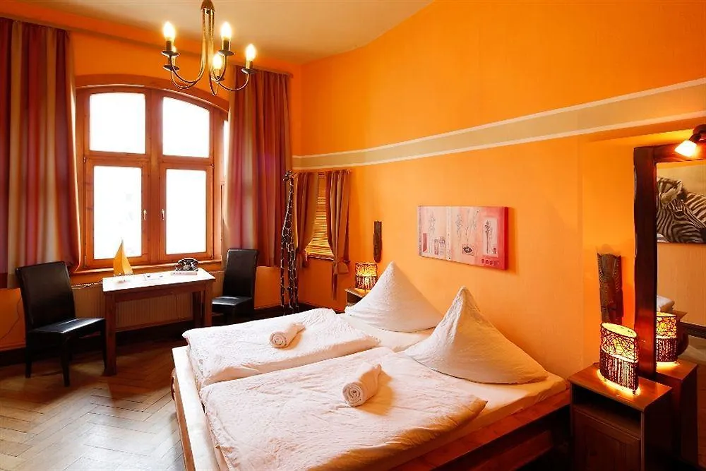 Avalon Bed & Breakfast Themen/- Nichtraucherhotel Hannover 3*,  Germany