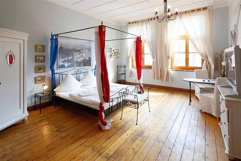 *** Hotel Avalon Bed & Breakfast Themen/- Nichtraucherhotel Hannover Germany