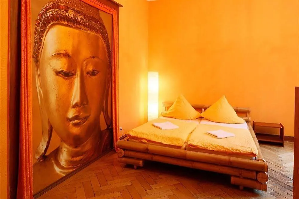 Avalon Bed & Breakfast Themen/- Nichtraucherhotel Hanovre Hotel