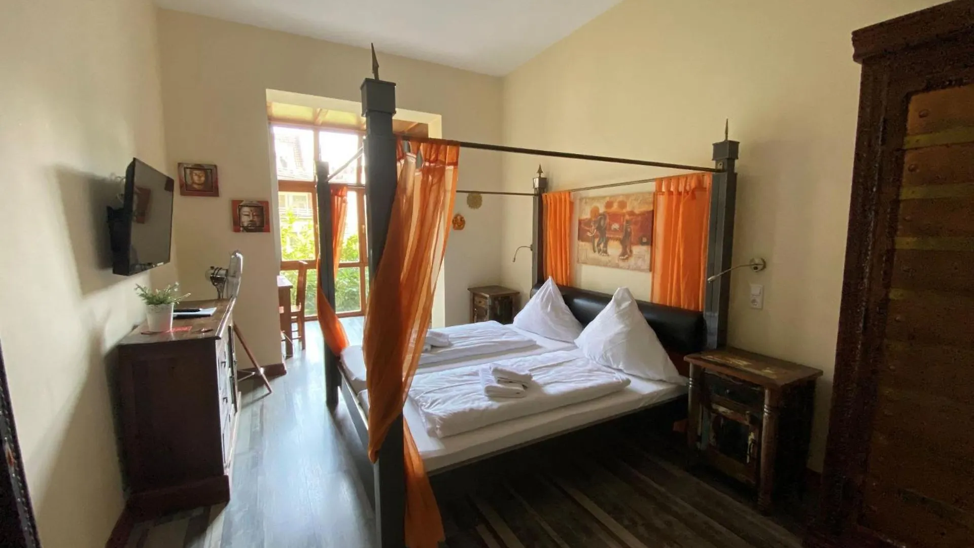 Avalon Bed&Breakfast Themen/- Nichtraucherhotel Hannover
